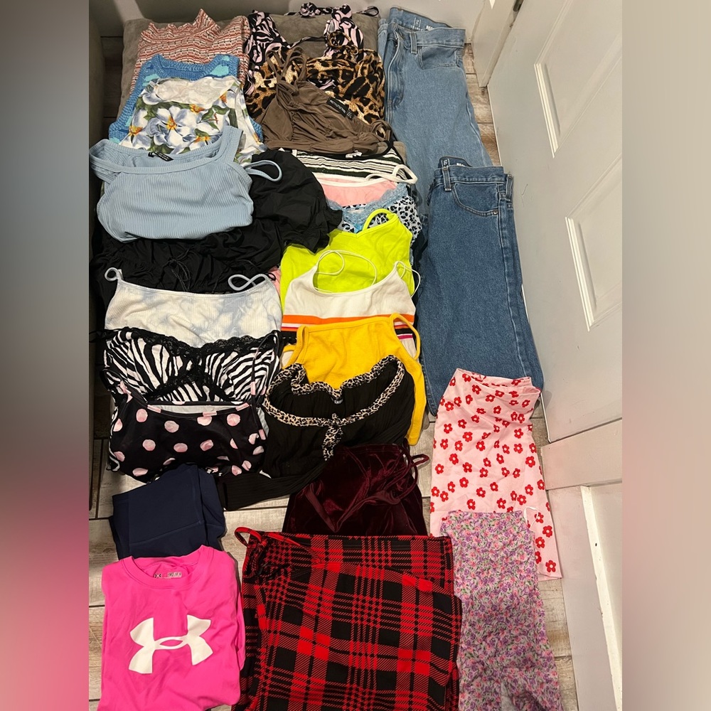 Women's Young Adult Clothing Bundle